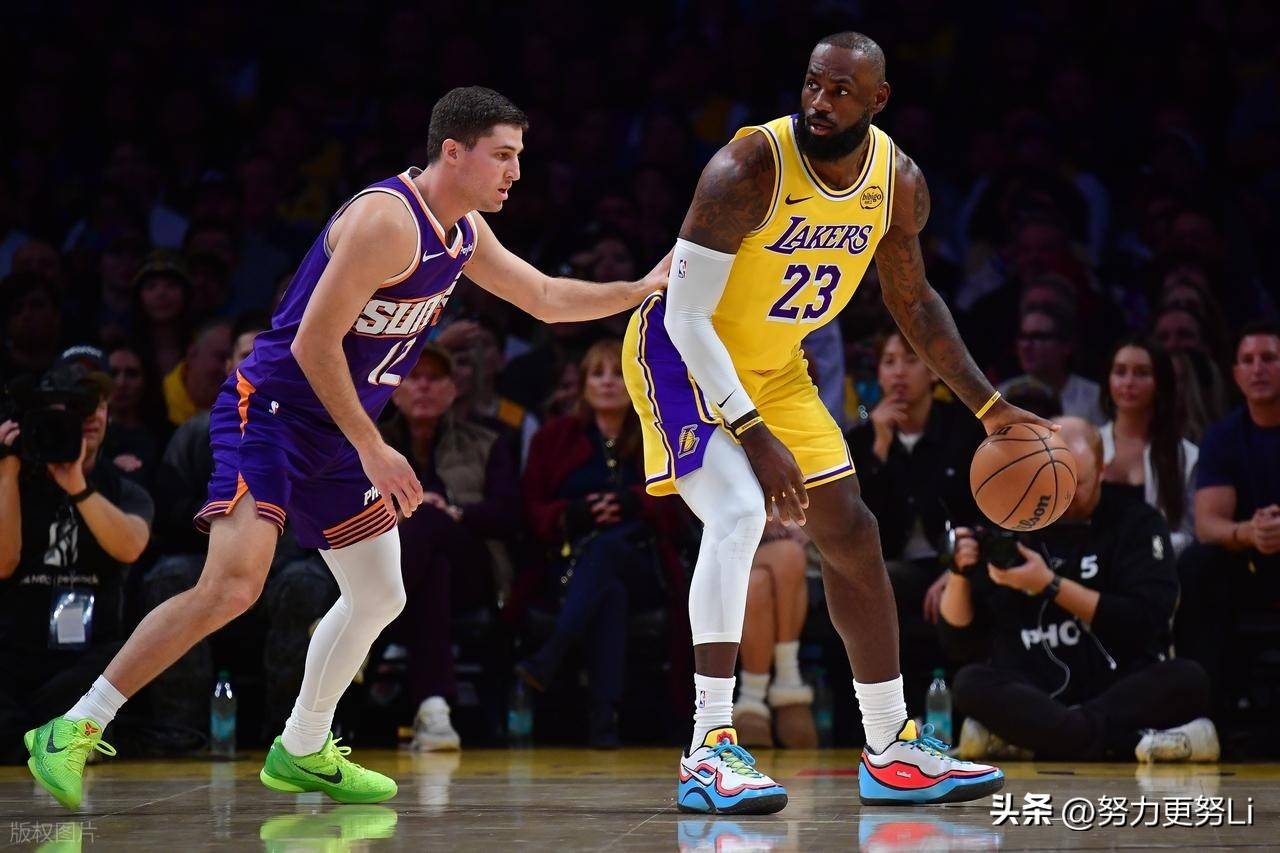 爱游戏体育-包含赛前德甲传出新动向，洛杉矶湖人防线松动，管理层表态——球迷炸锅，身体对抗强度拉满的词条