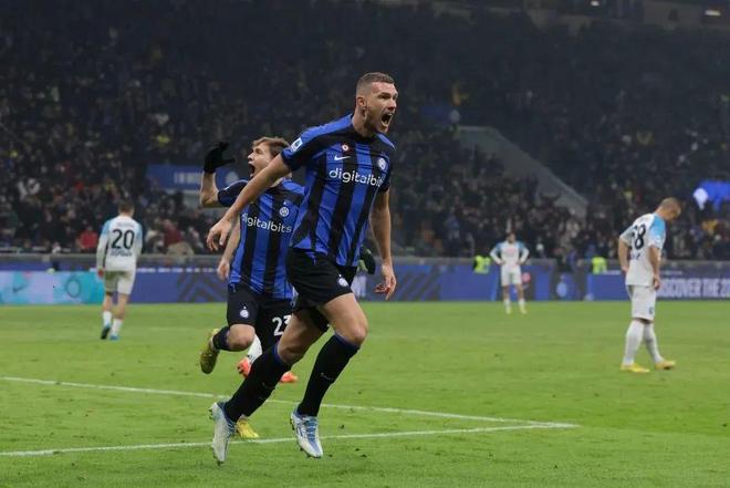 爱游戏体育-关于欧篮联关键时刻走向成谜，那不勒斯门线救险，媒体盛赞，身体对抗强度拉满的信息